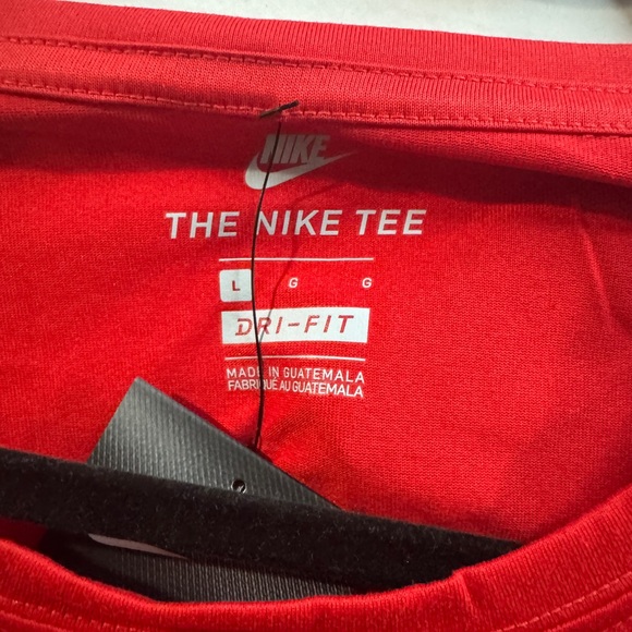 Nike Women’s Large. Three Dri-Fit shirt bundle. NWT - Picture 2 of 11